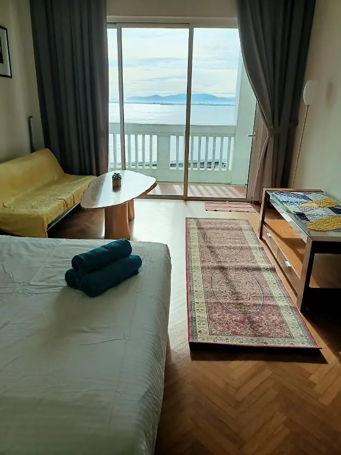 Straits Quay Marina Suites Penang By Aurorahomes Bagan Jermal 0*,  马来西亚