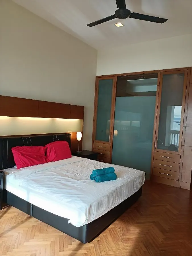 Straits Quay Marina Suites Penang By Aurorahomes Bagan Jermal