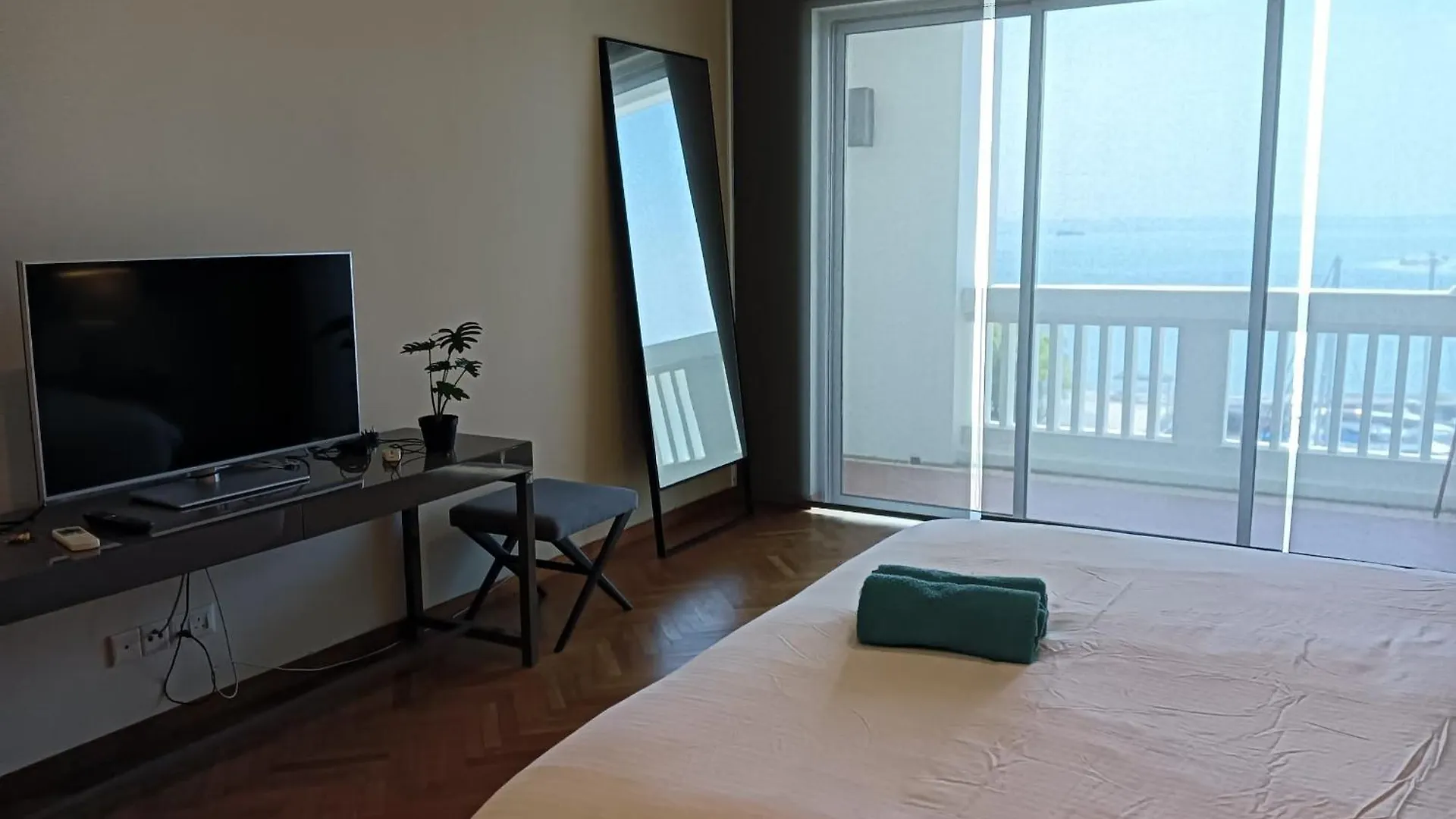Апартаменты Straits Quay Marina Suites Penang By Aurorahomes Bagan Jermal
