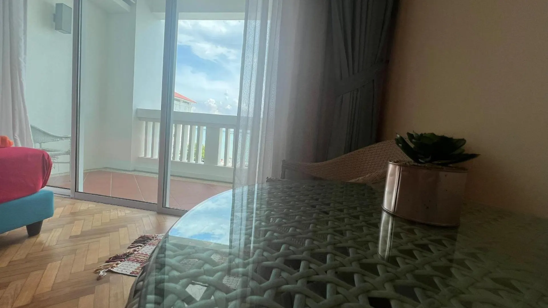 Апартаменты Straits Quay Marina Suites Penang By Aurorahomes Bagan Jermal